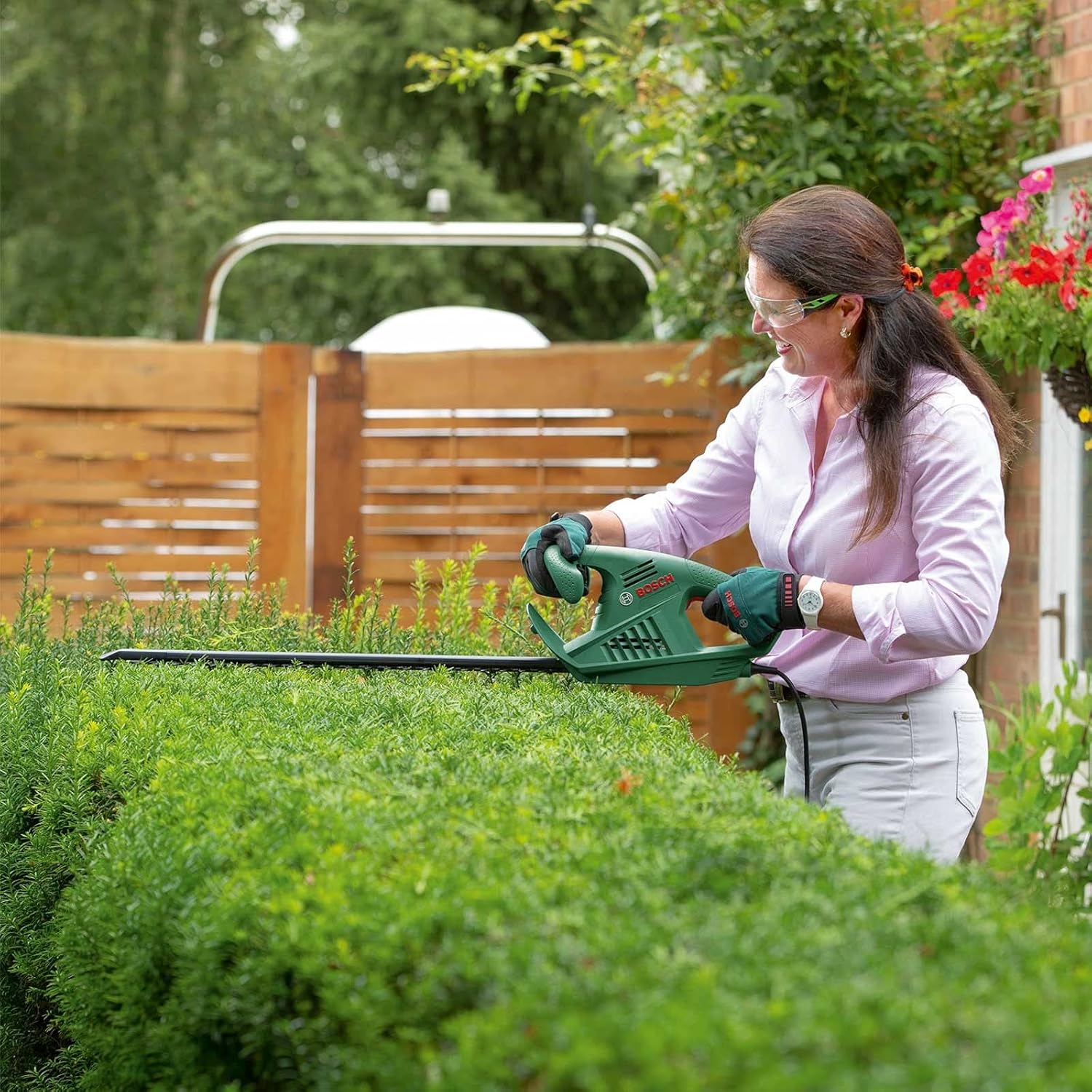 Buy Gadcet UK,Bosch EasyHedgeCut 45 Electric Hedge Cutter – 420W, 45cm Blade, Lightweight Garden Hedge Trimmer - Gadcet UK | UK | London | Scotland | Wales| Near Me | Cheap | Pay In 3 |